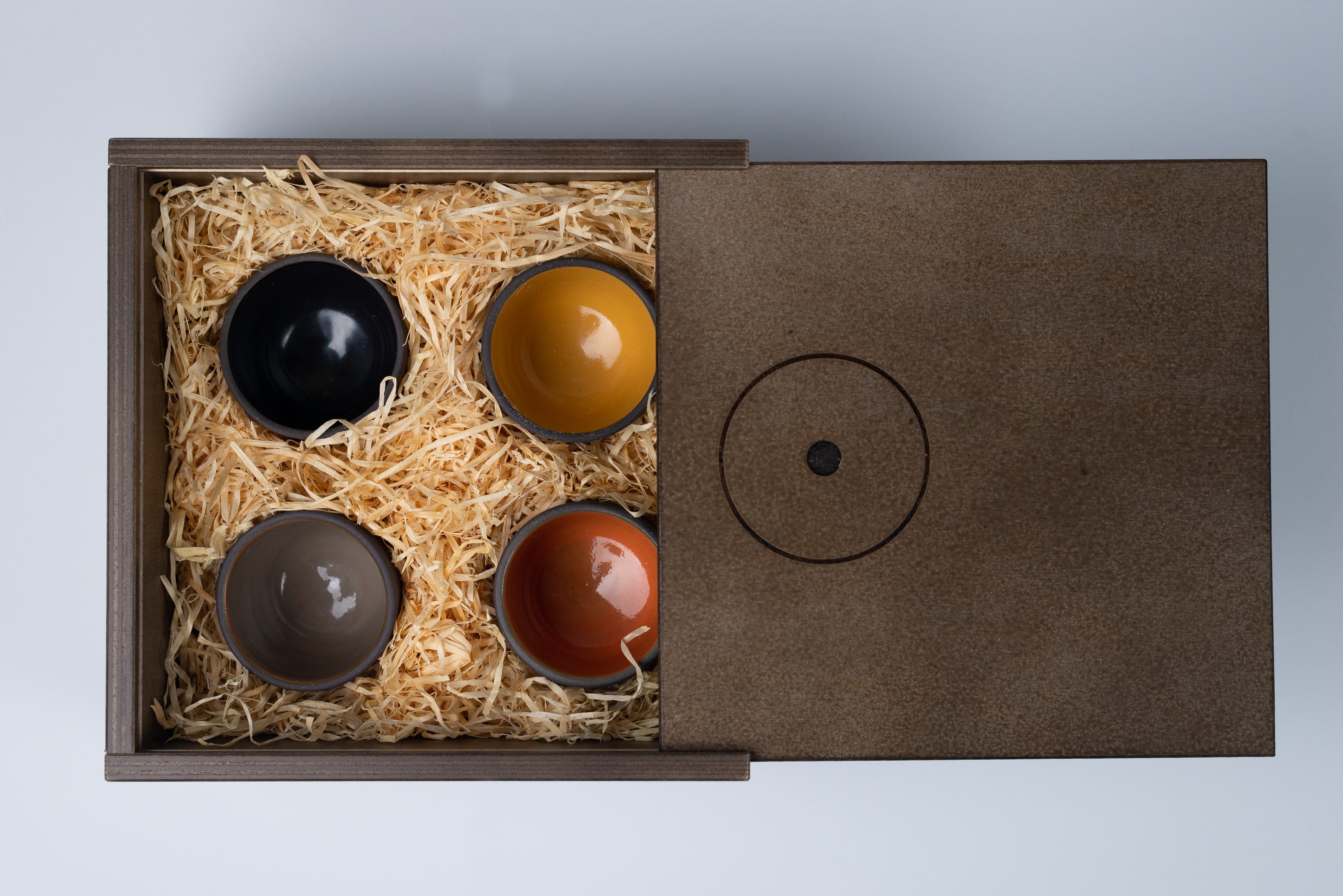 Porzellan Tassen Espresso Edizione 1 Nera 4er Set in Holzbox