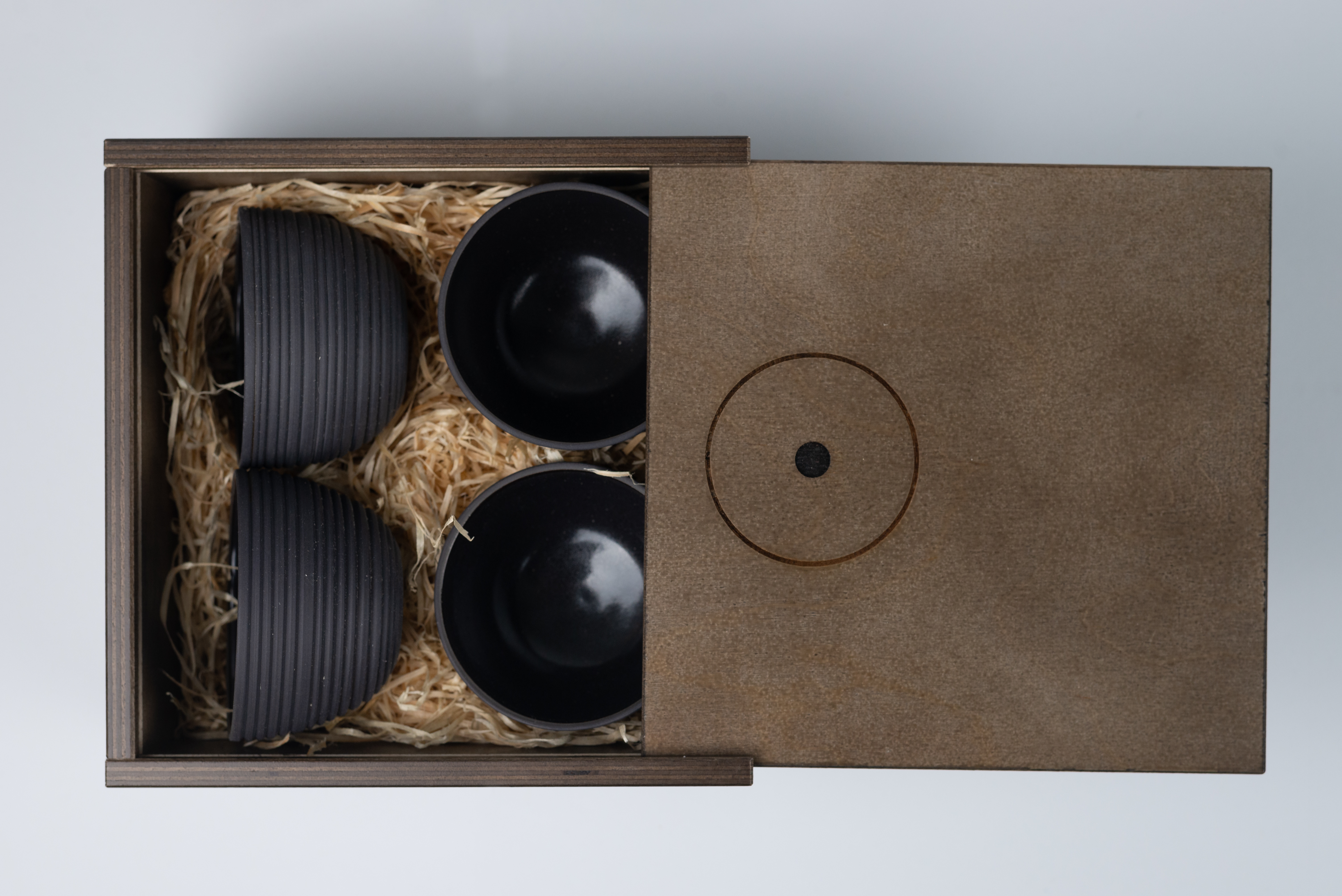 Porzellan Tassen Cappuccino Edizione 2 Nera Struttura 4er Set in Holzbox